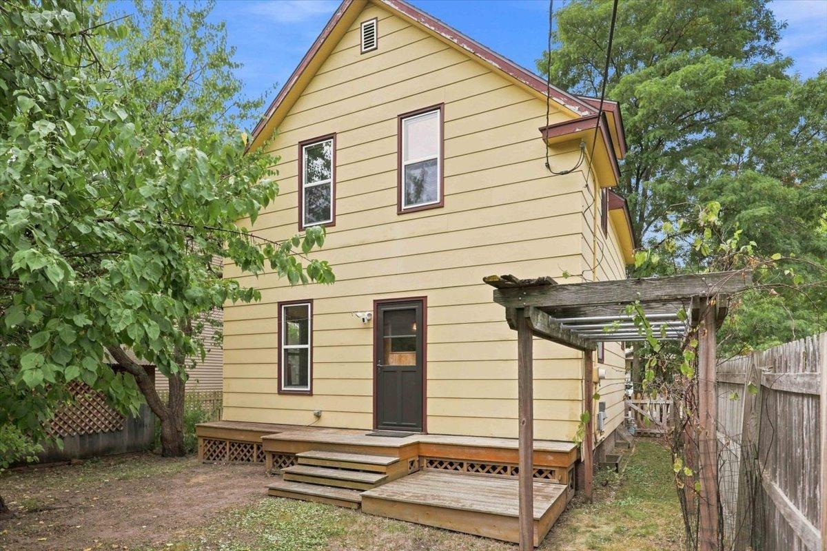 56 Mckinley Place N