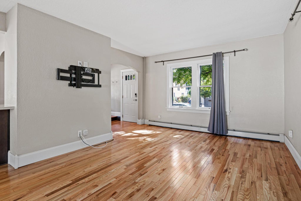 Photo of 2171 Juno Avenue, Saint Paul, MN 55116 (MLS # 7149540)