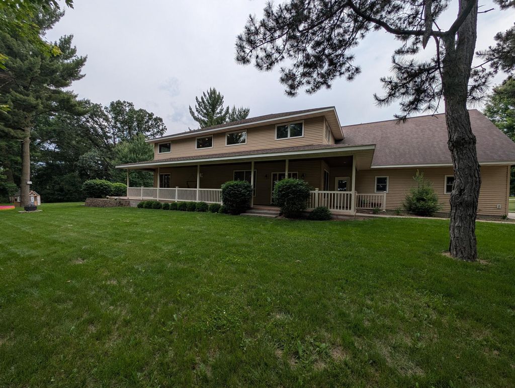 Photo of 300 Sugarloaf Parkway, Zumbrota, MN 55992 (MLS # 6743041)