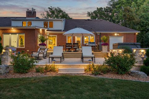 Photo of 301 22nd Street NW, Austin, MN 55912 (MLS # 6799388)
