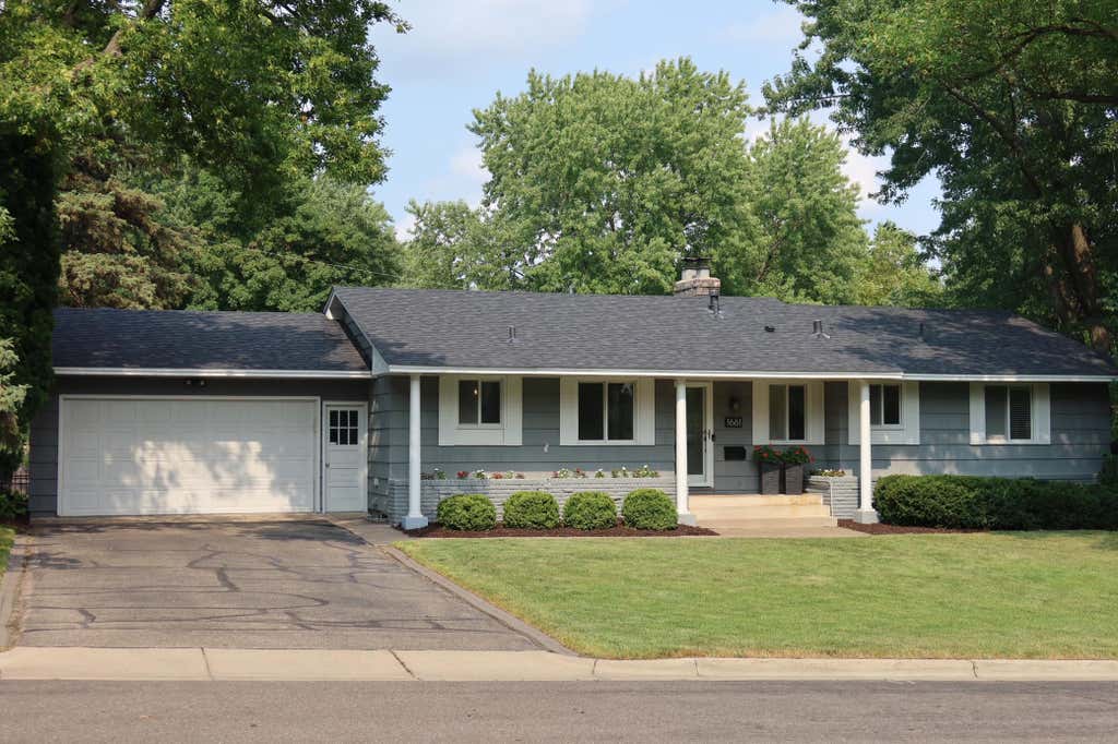 Photo of 1661 Virginia Avenue S, Saint Louis Park, MN 55426 (MLS # 7115843)