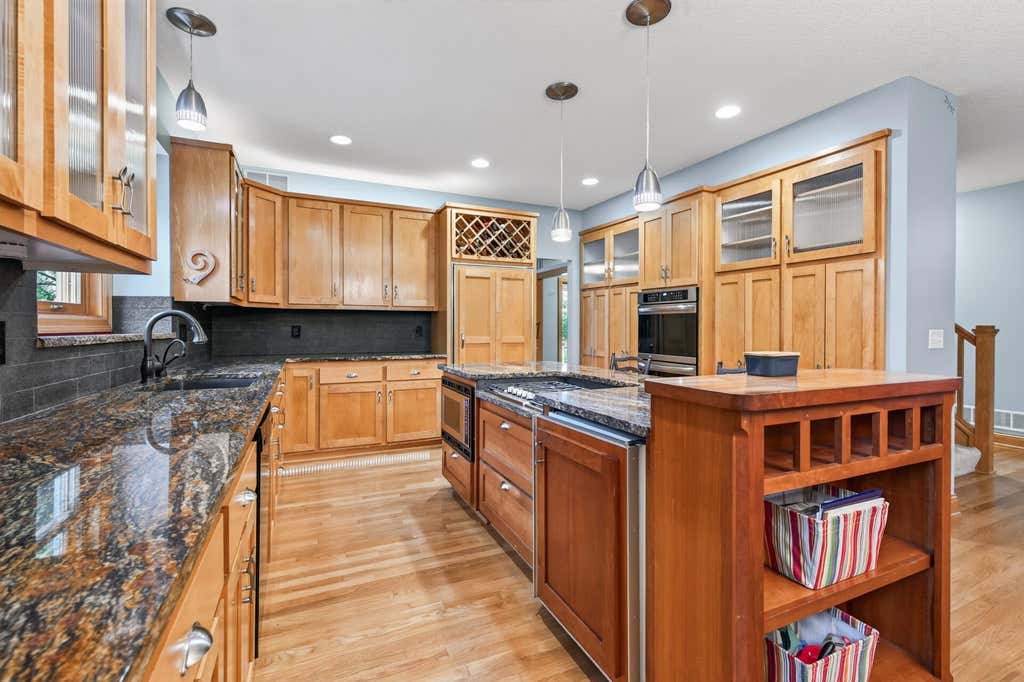 Photo of 877 New Century Boulevard S, Maplewood, MN 55119 (MLS # 7130123)