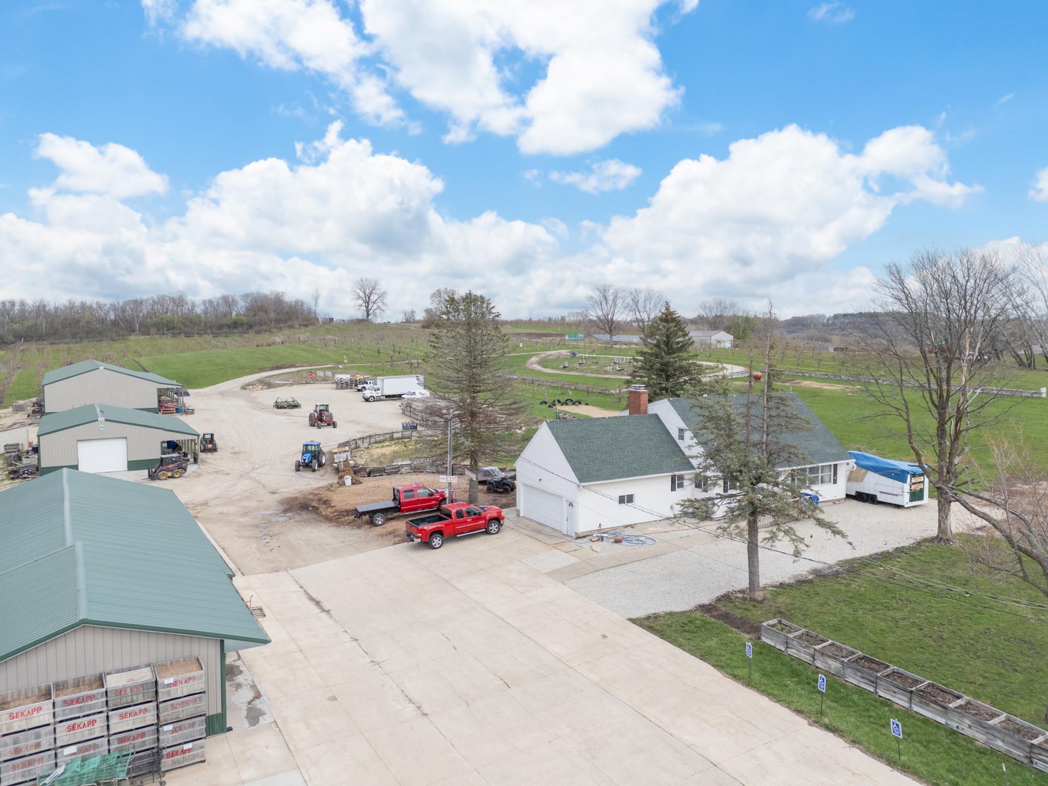 3415 College View Road E
