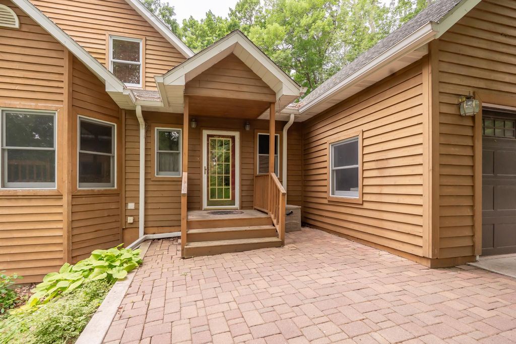 Photo of 5511 Hugo Road, White Bear Twp, MN 55110 (MLS # 7099576)