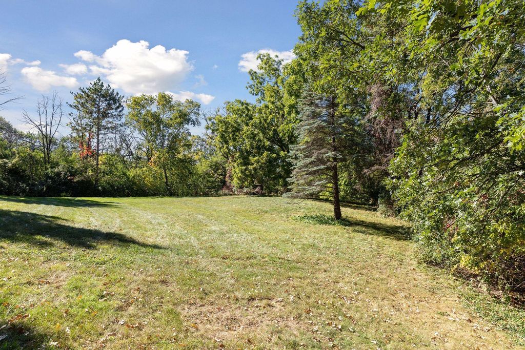 Photo of 1955 Glenhill Road, Mendota Heights, MN 55118 (MLS # 7038544)
