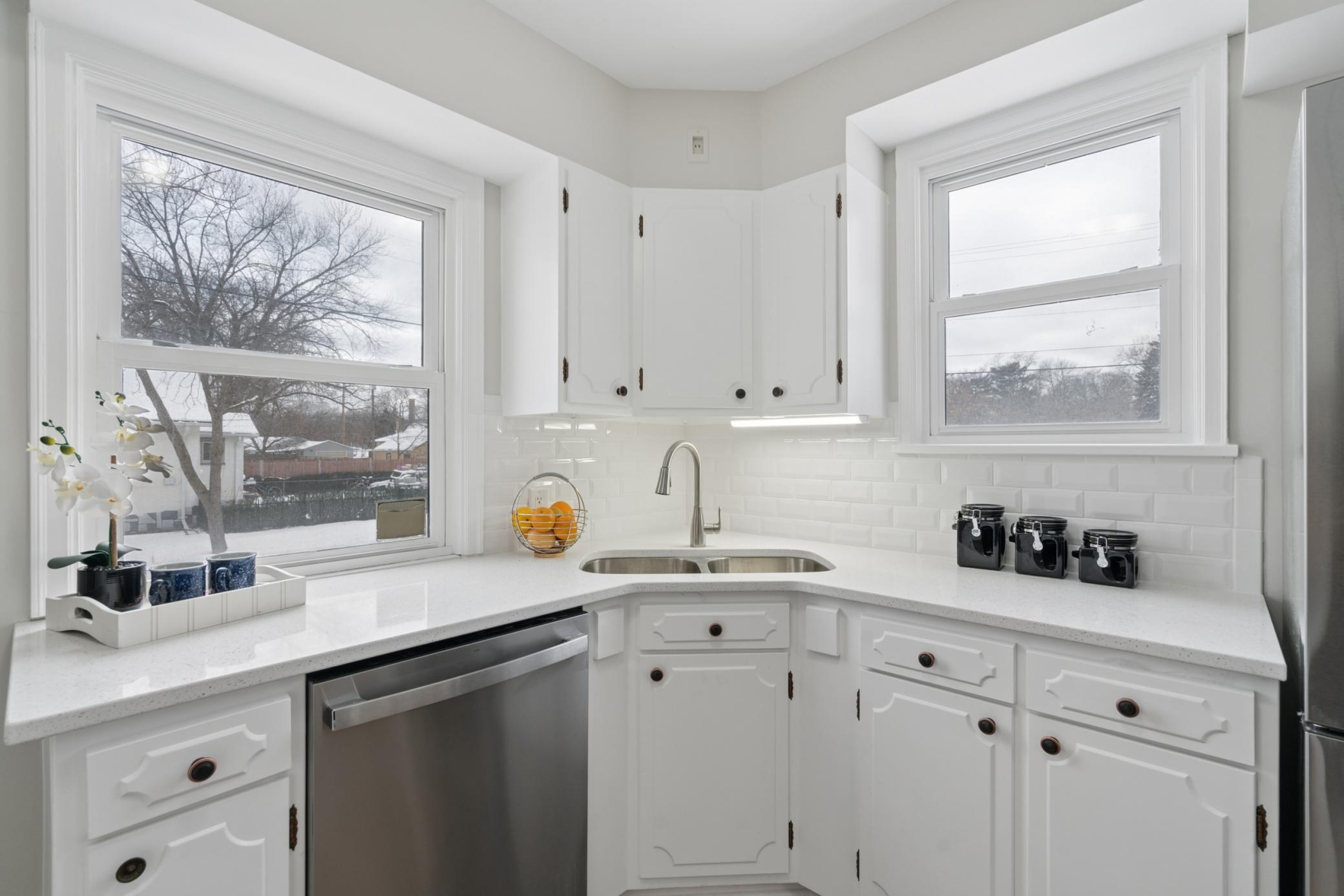 4601 Russell Avenue N