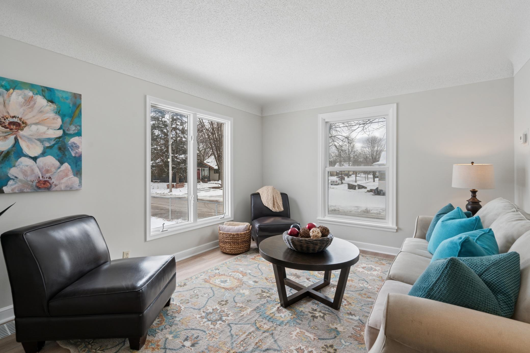 4601 Russell Avenue N