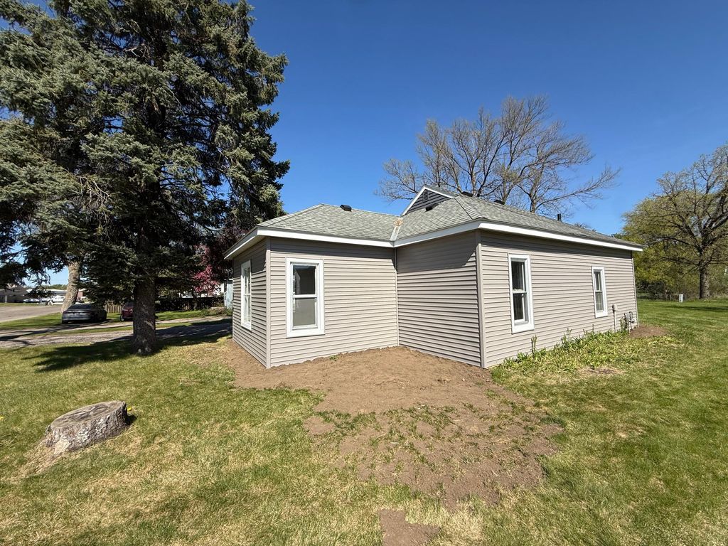 Photo of 729 E Ripley Street, Litchfield, MN 55355 (MLS # 7073258)