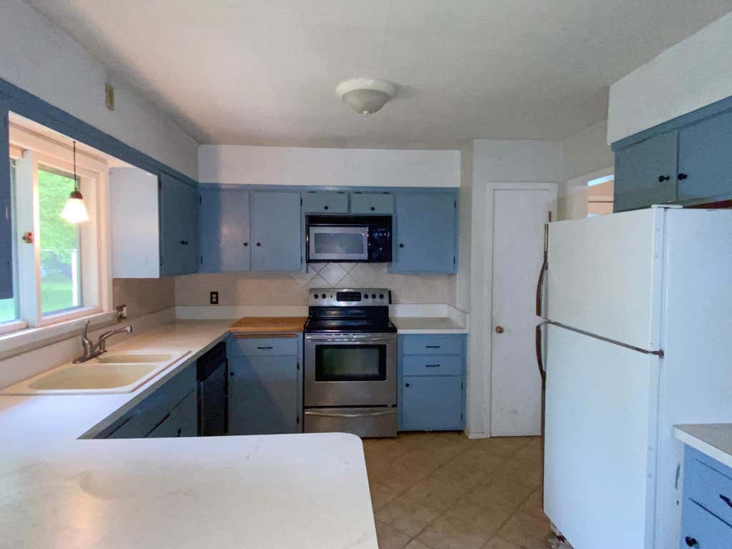 Photo of 315 Charles Street SW, Hutchinson, MN 55350 (MLS # 7117953)