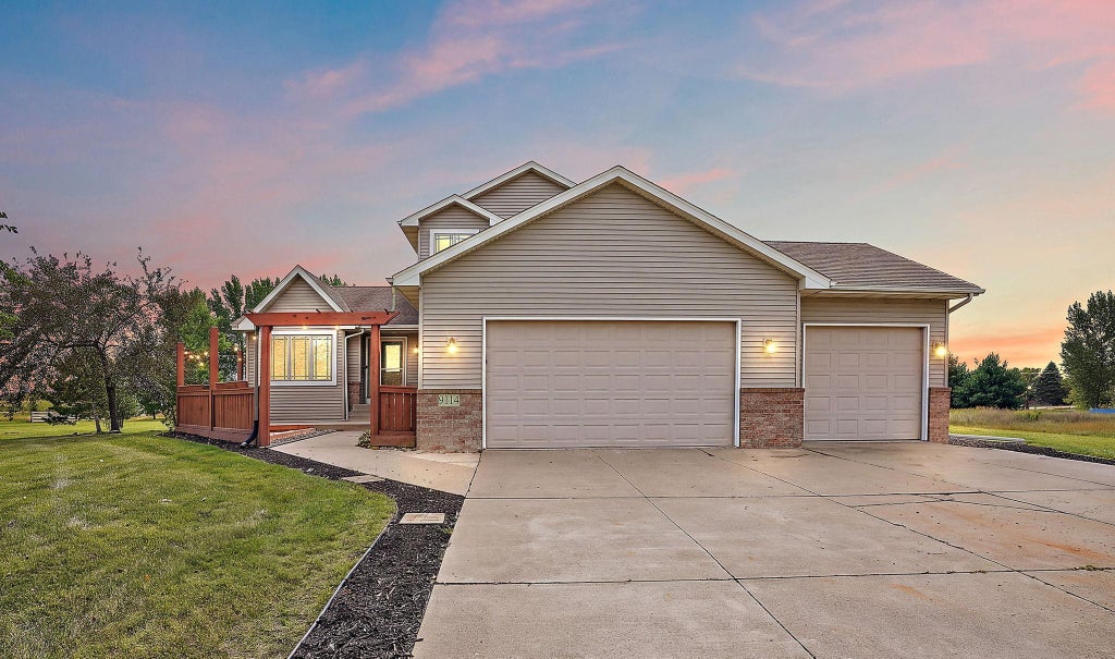 Photo of 9114 190th Avenue NW, Nowthen, MN 55330 (MLS # 7145168)