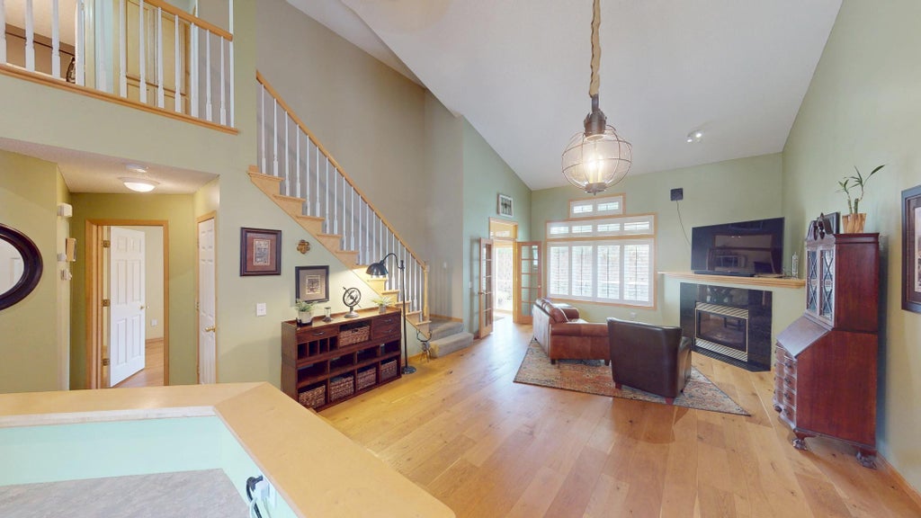 Photo of 915 Kimberly Lane, Chanhassen, MN 55317 (MLS # 7134539)