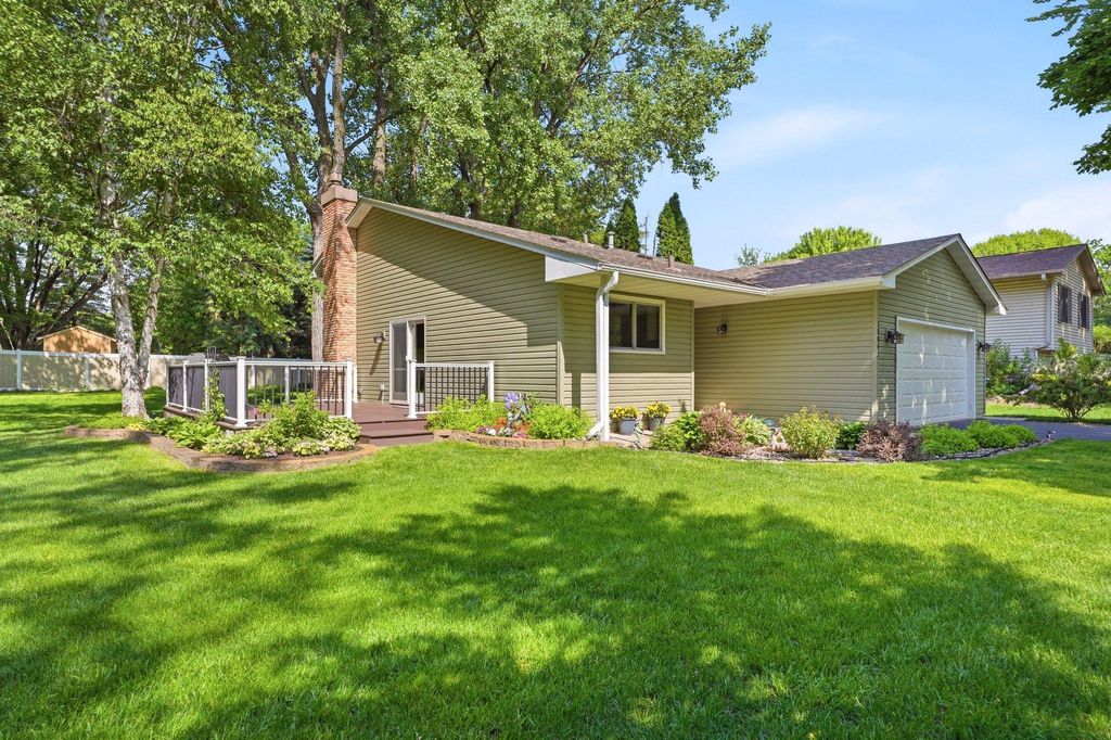 Photo of 10045 Hemlock Lane N, Maple Grove, MN 55369 (MLS # 7082741)