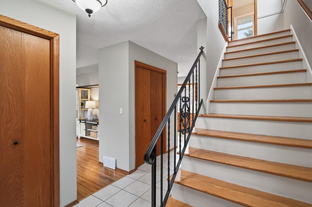 Photo of 6815 Irving Avenue S, Richfield, MN 55423 (MLS # 6814093)