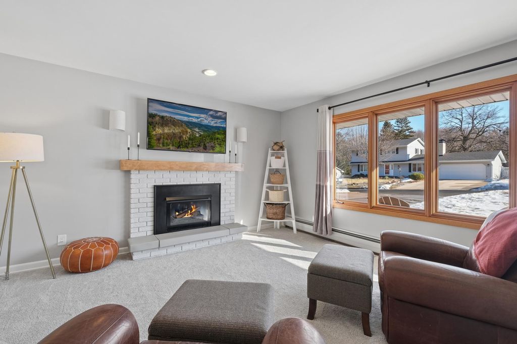 Photo of 10925 London Drive, Burnsville, MN 55337 (MLS # 7022876)