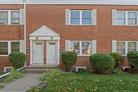 2046 Montreal Avenue Saint Paul MN 55116