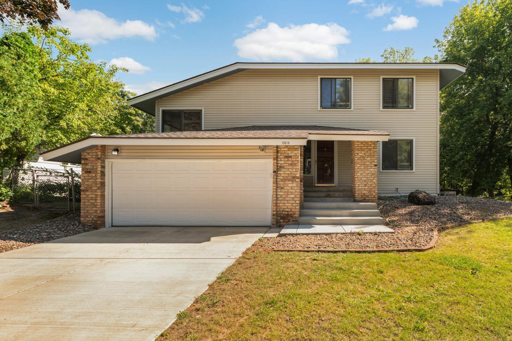 13313 Lakeview Drive