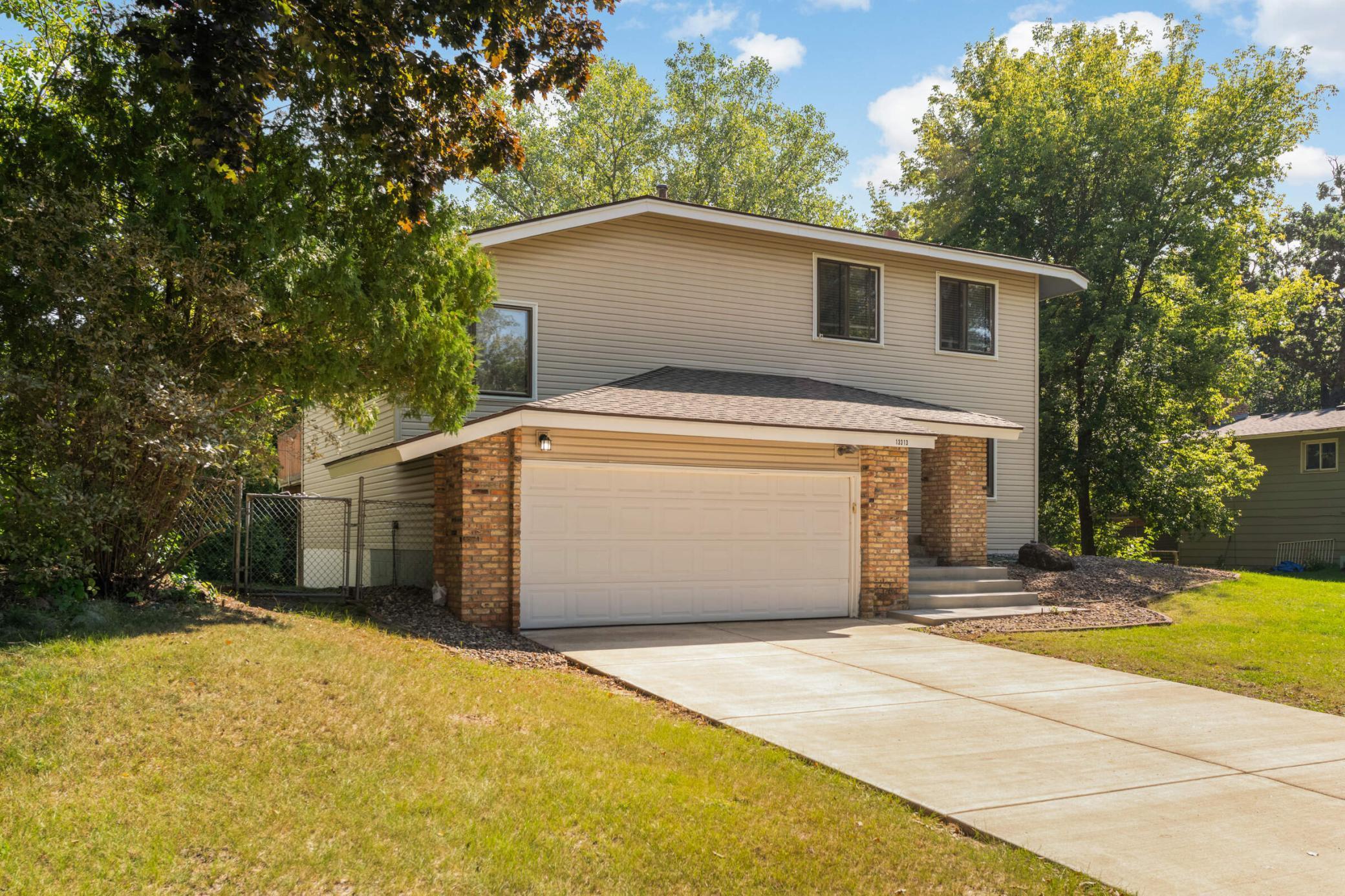 13313 Lakeview Drive