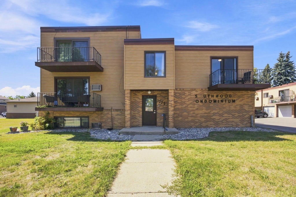 Photo of 1225 7th Street S #7, Moorhead, MN 56560 (MLS # 7133749)