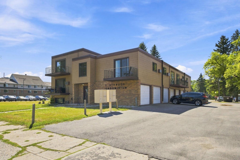 Photo of 1225 7th Street S #7, Moorhead, MN 56560 (MLS # 7133749)