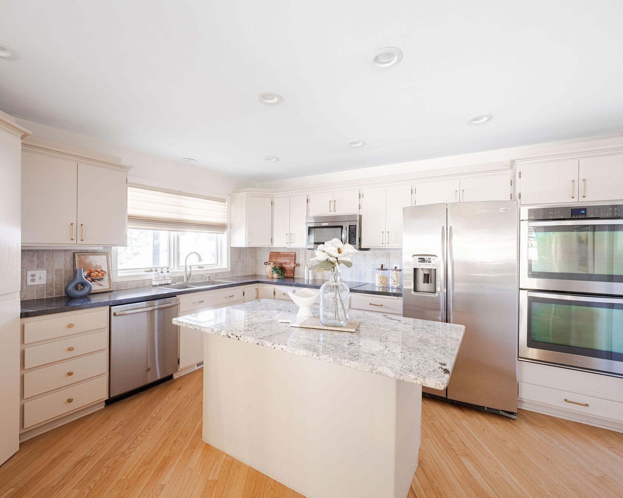 1148 Hollybrook Drive