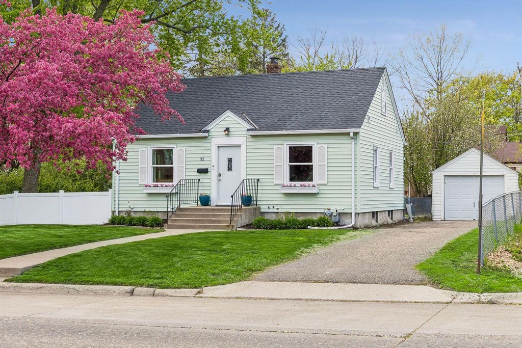 Photo of 32 17th Avenue S, Hopkins, MN 55343 (MLS # 7062325)