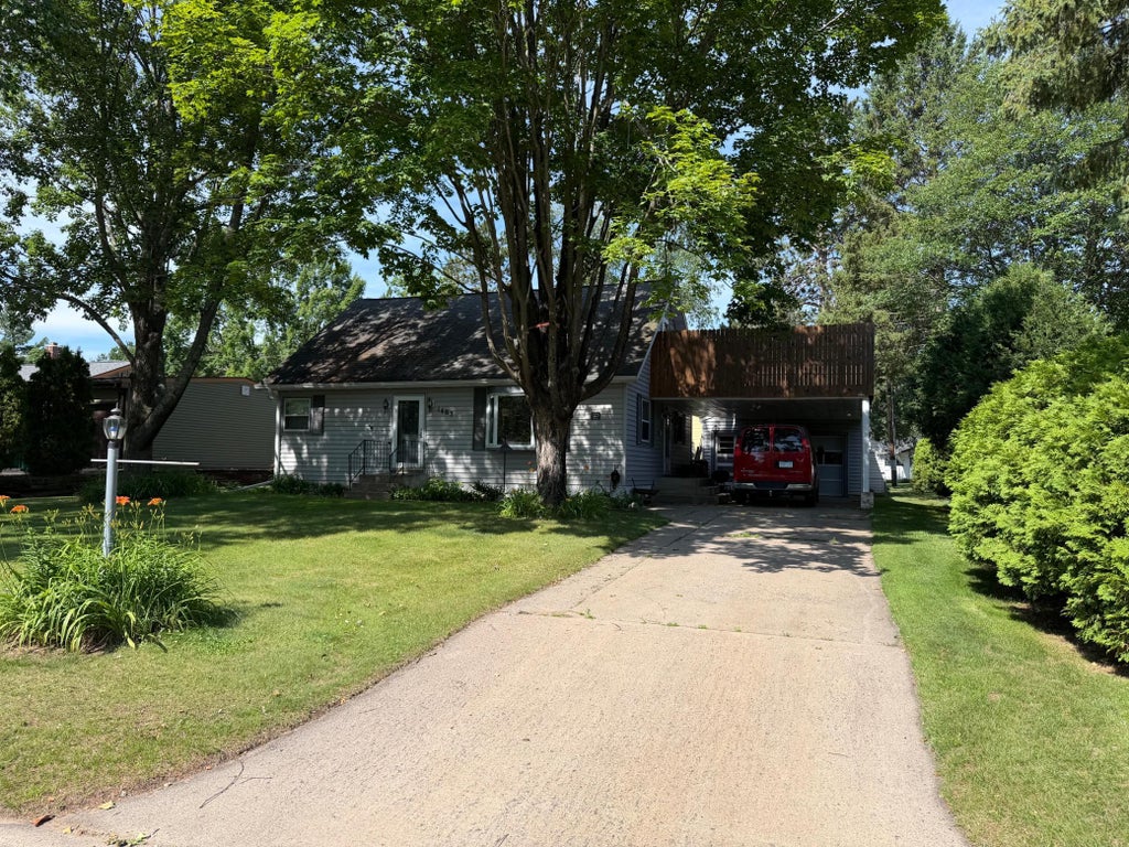 Photo of 1403 SW 1st Avenue, Grand Rapids, MN 55744 (MLS # 7105596)