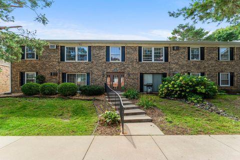 806 Old Settlers Trail 8 Hopkins MN 55343