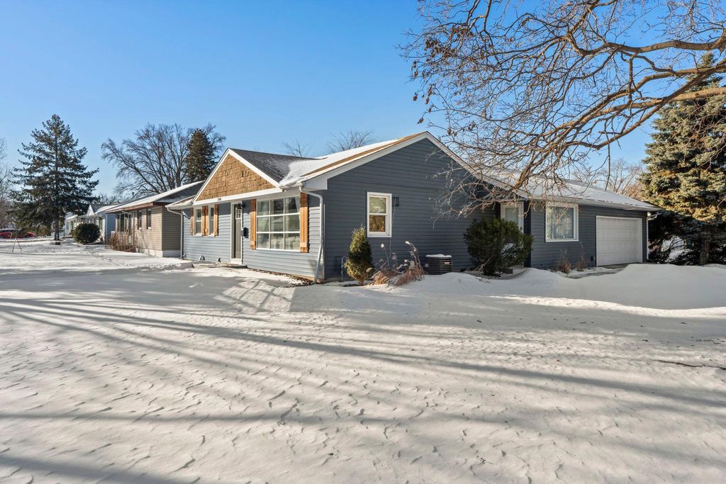 Photo of 2500 Xylon Avenue S, Saint Louis Park, MN 55426 (MLS # 7015168)