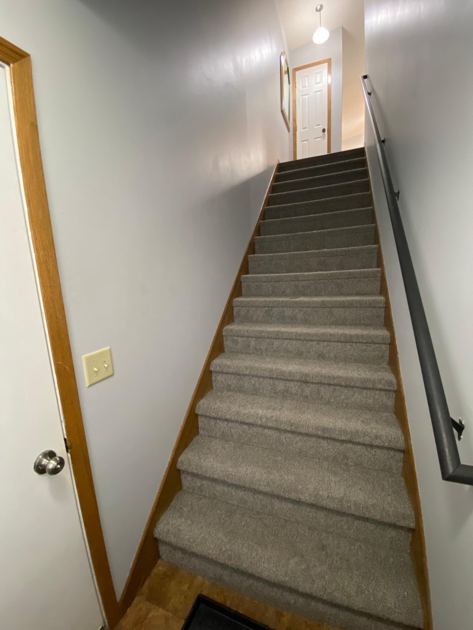 1060 Pond View Court