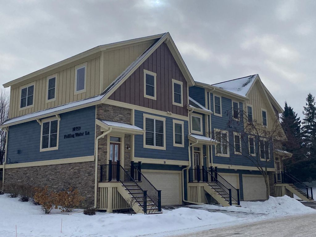 Photo of 10759 Falling Water Lane #B, Woodbury, MN 55129 (MLS # 7016882)