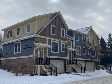 10759 Falling Water Lane B Woodbury MN 55129