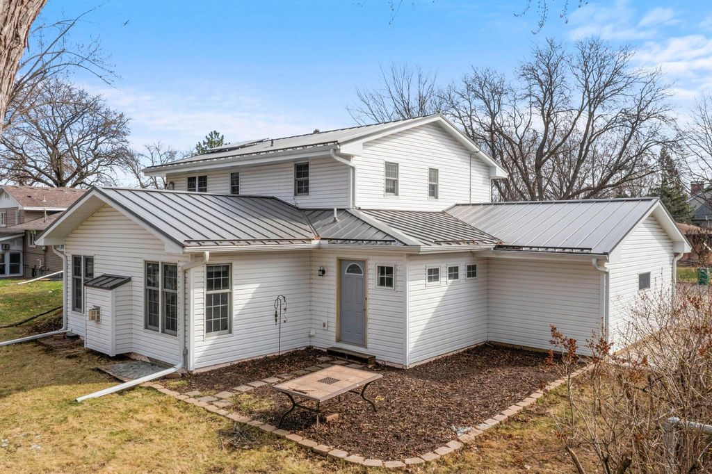 Photo of 10716 27th Avenue S, Burnsville, MN 55337 (MLS # 7031495)