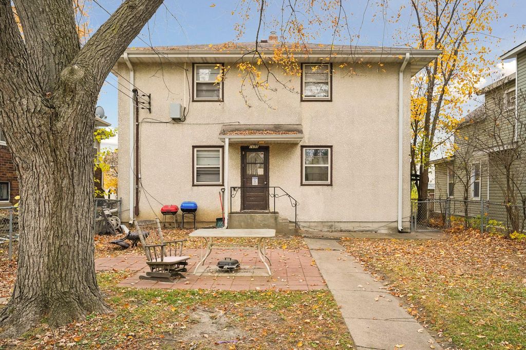 Photo of 1695 7th Street E, Saint Paul, MN 55106 (MLS # 6811941)