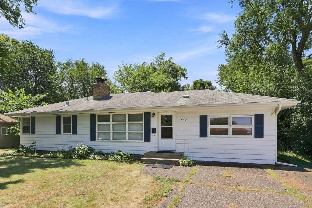 Photo of 5355 Northport Drive, Brooklyn Center, MN 55429 (MLS # 7115962)