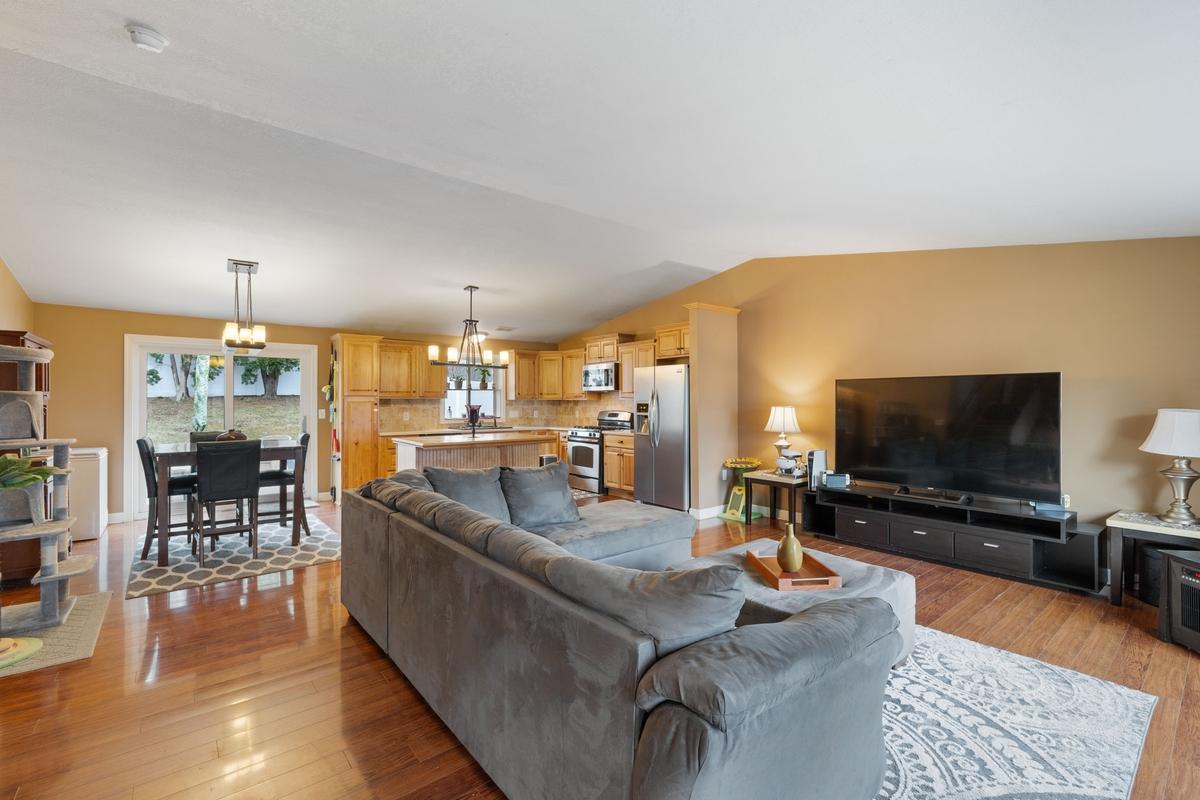 8196 Custers Trail