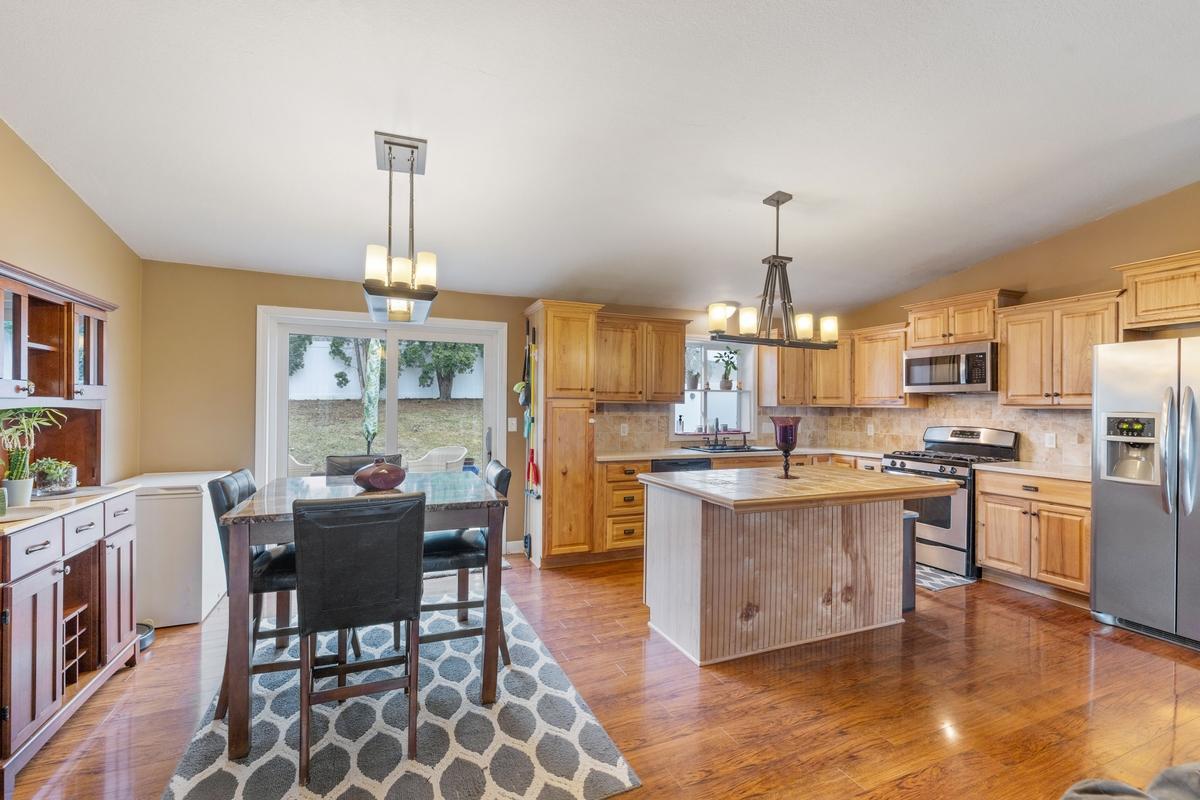 8196 Custers Trail