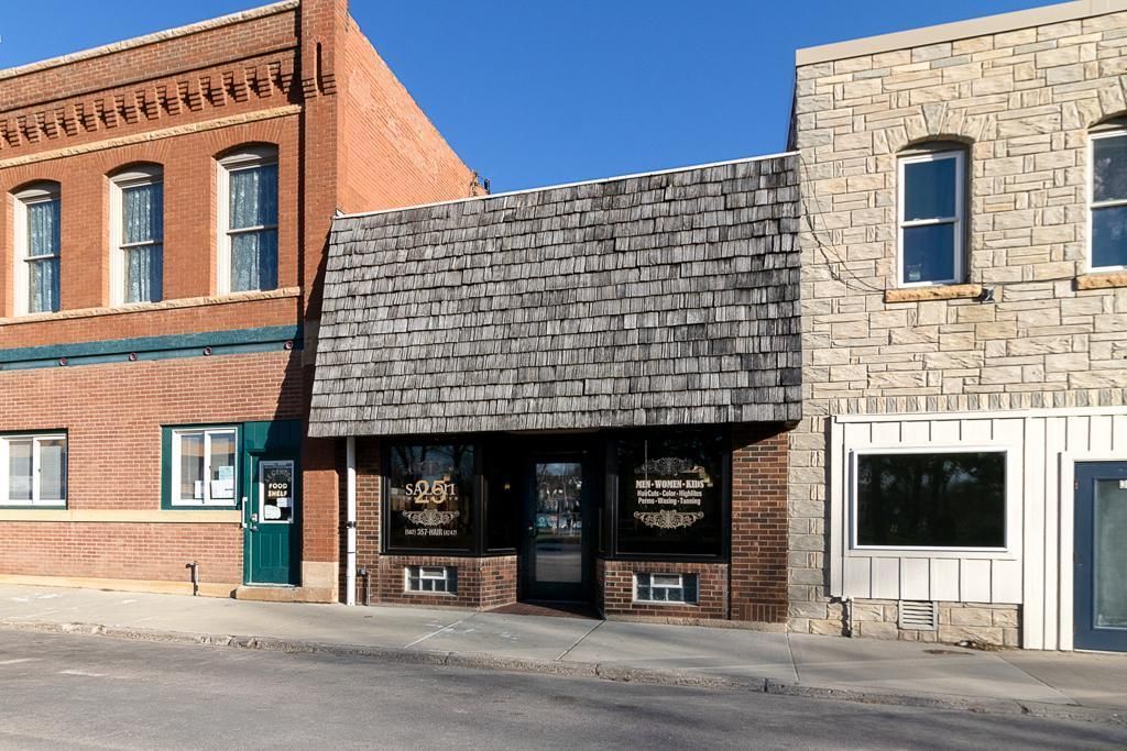 Photo of 25 S Park Avenue, Le Center, MN 56057 (MLS # 6824521)
