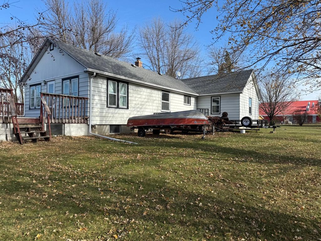 Photo of 909 Pacific Avenue, Waverly, MN 55390 (MLS # 6824052)
