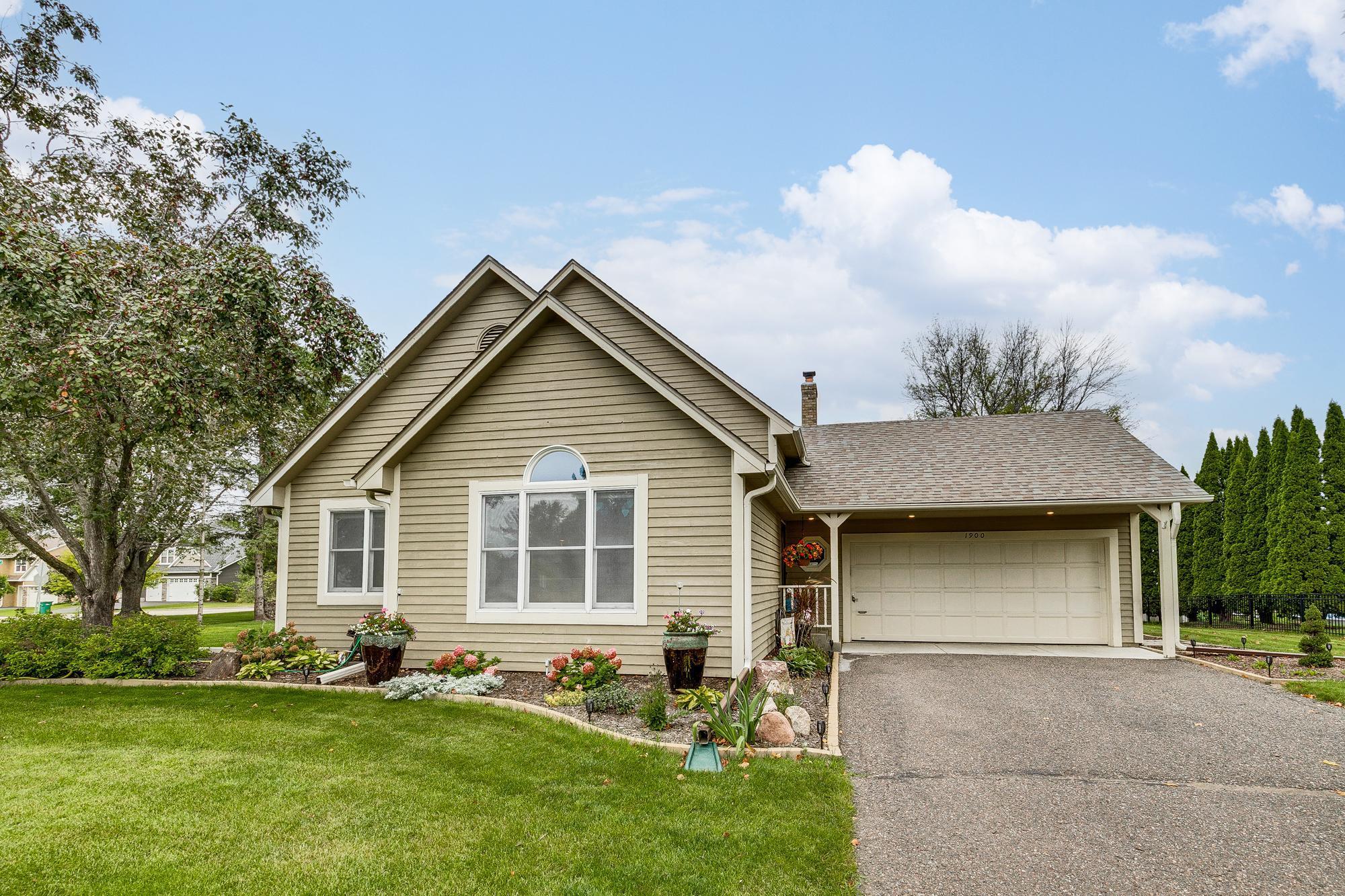 1900 Oak Glen Trail