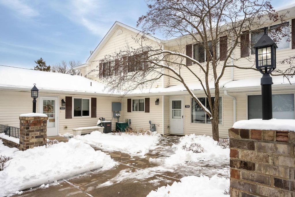 Photo of 7630 13th Street N, Oakdale, MN 55128 (MLS # 7031958)