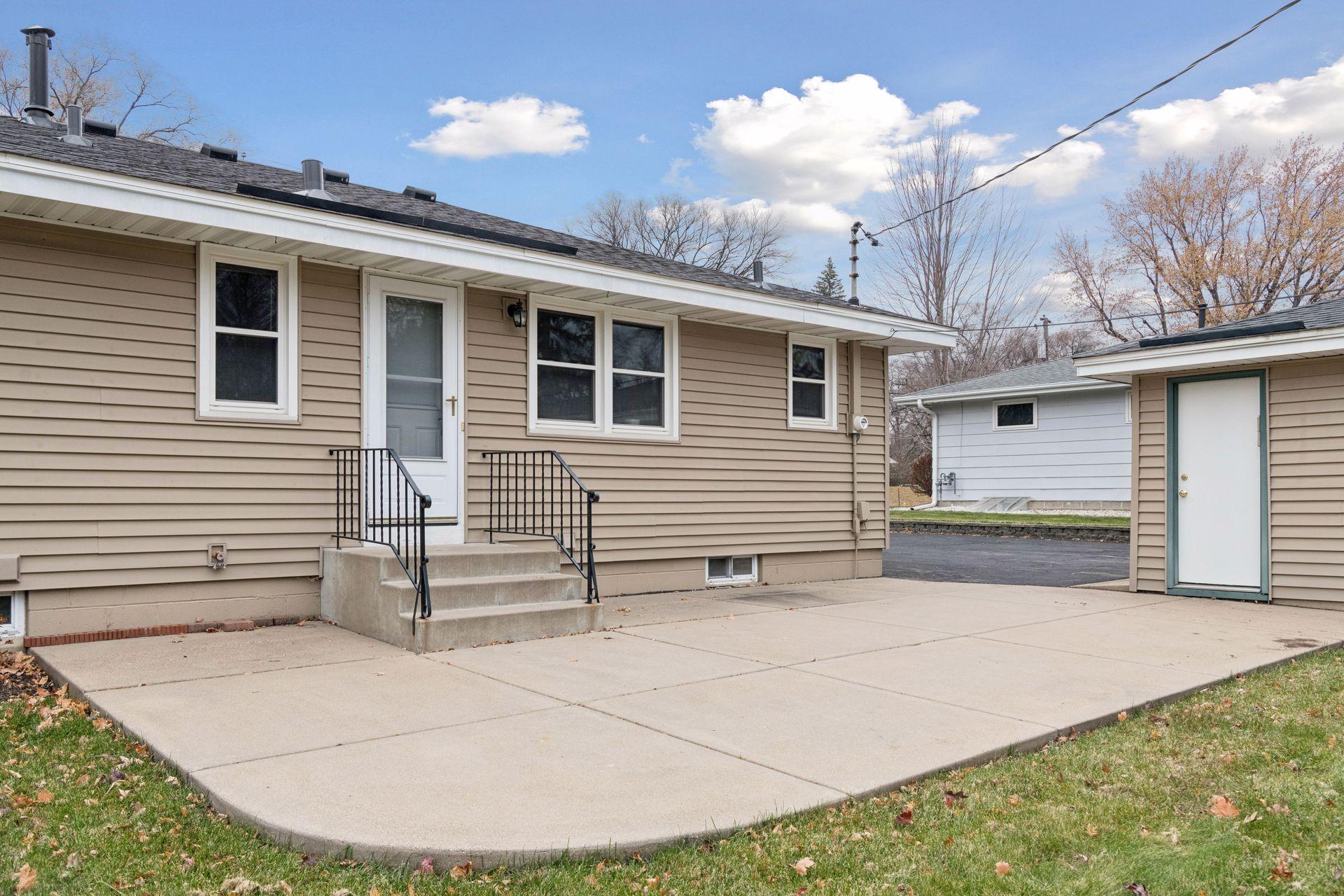 10817 Xerxes Avenue S