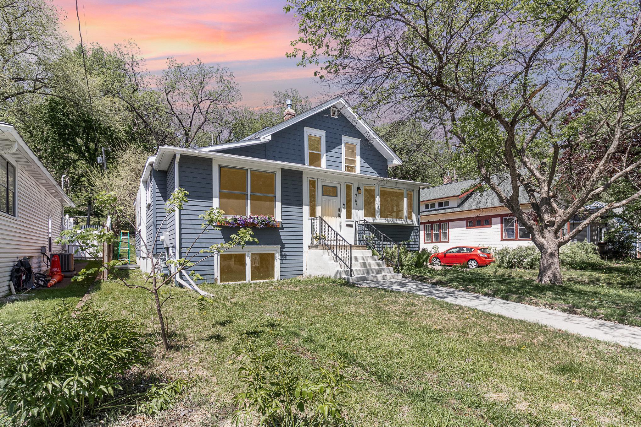 767 Lexington Parkway S
