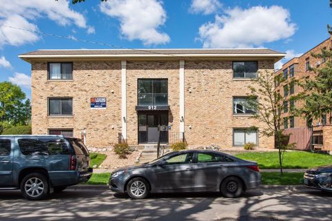 912 22nd Avenue S Minneapolis MN 55404