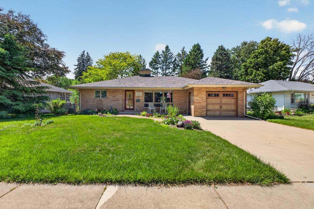 Photo of 2329 16th Avenue NW, Rochester, MN 55901 (MLS # 7062106)