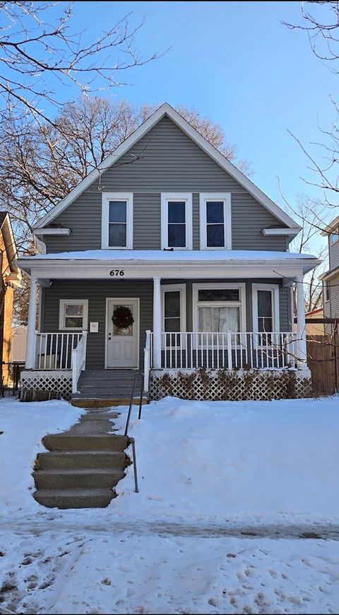 676 Geranium Avenue E Saint Paul MN 55106