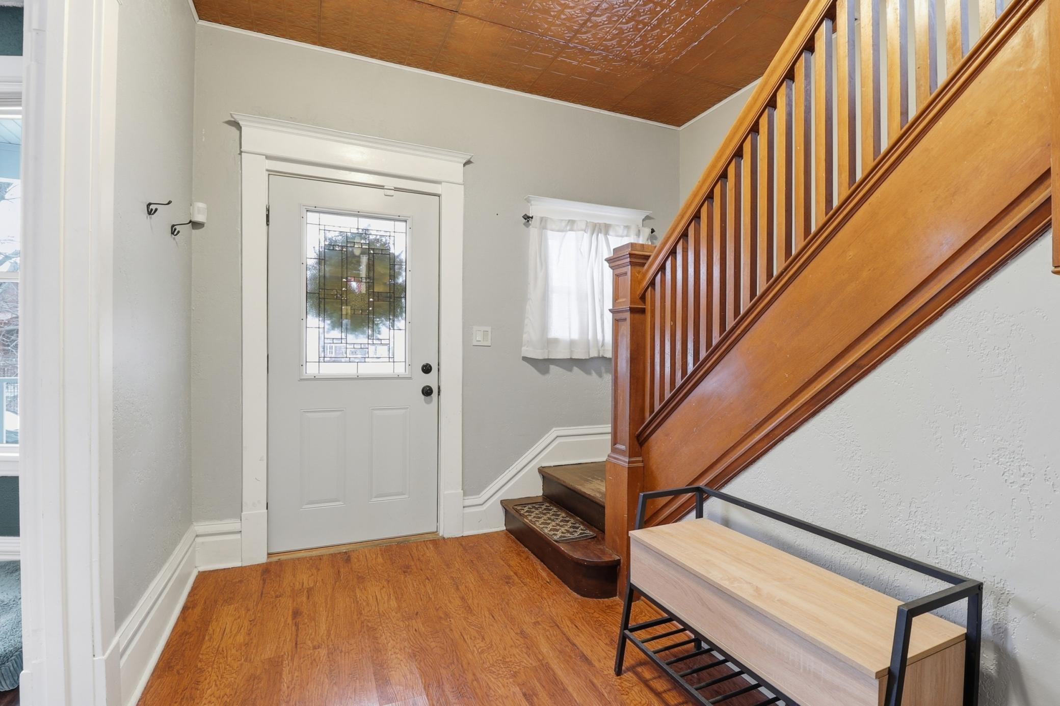 676 Geranium Avenue E