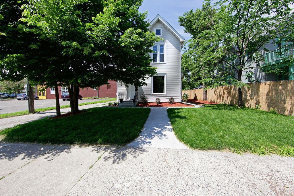Photo of 1926 15th Avenue S, Minneapolis, MN 55404 (MLS # 7060996)