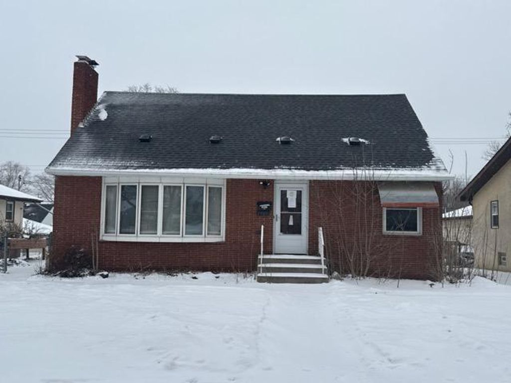 Photo of 1821 Nebraska Avenue E, Saint Paul, MN 55119 (MLS # 7028225)