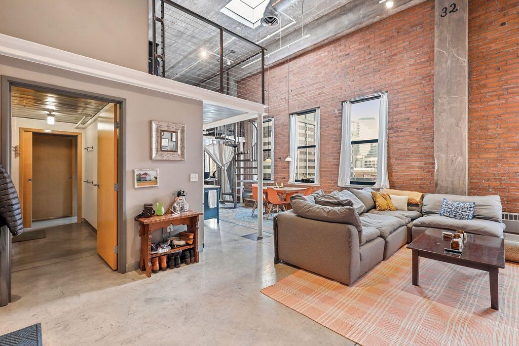 Photo of 250 Park Avenue S #708, Minneapolis, MN 55415 (MLS # 7015848)