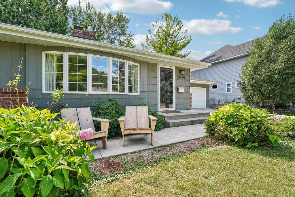Photo of 5109 Grove Street, Edina, MN 55436 (MLS # 7150513)